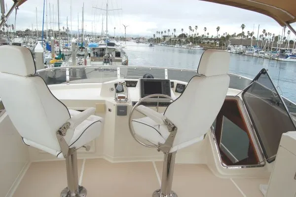 2001 Offshore Yachts Pilothouse