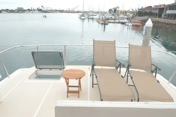 2001 Offshore Yachts Pilothouse