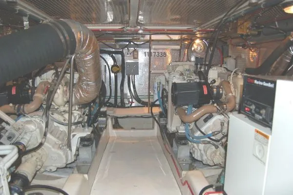 2001 Offshore Yachts Pilothouse