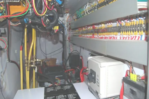 2001 Offshore Yachts Pilothouse