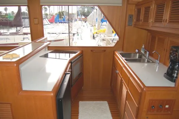2001 Offshore Yachts Pilothouse