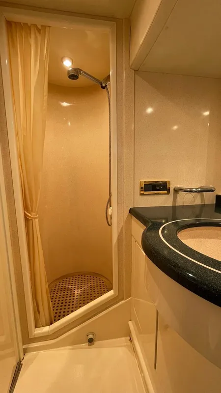 1996 Azimut 54 Flybridge Yacht
