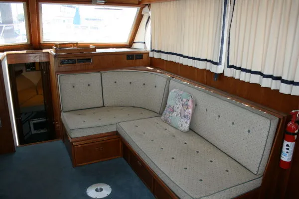 1980 Uniflite Flybridge