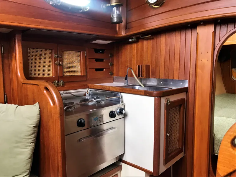 1980 Falmouth Cutter 22