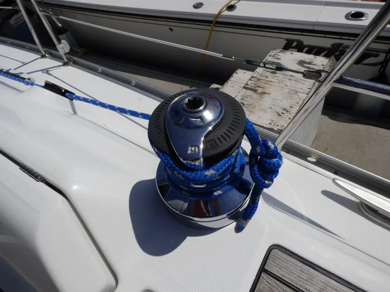 2004 Beneteau 373