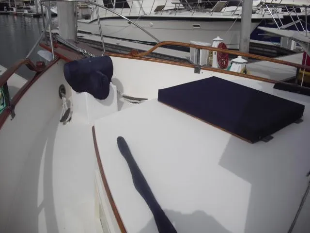 1977 Grand Banks Classic