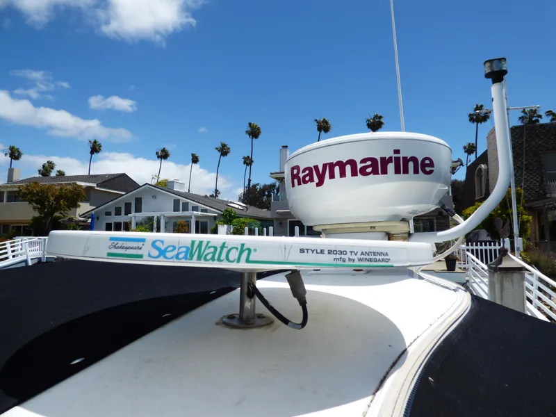 Raymarine electonics