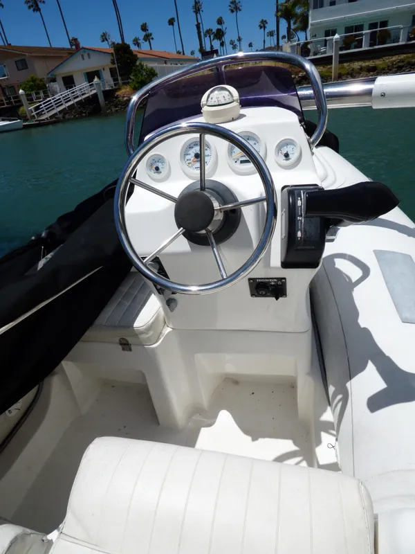 Dinghy helm