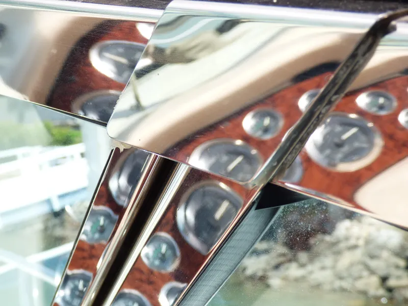 Reflection on stainless