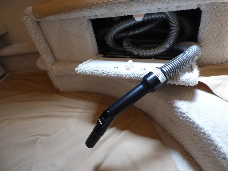 Vaccum built-in