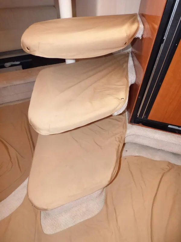 1999 Sea Ray 380 Sundancer