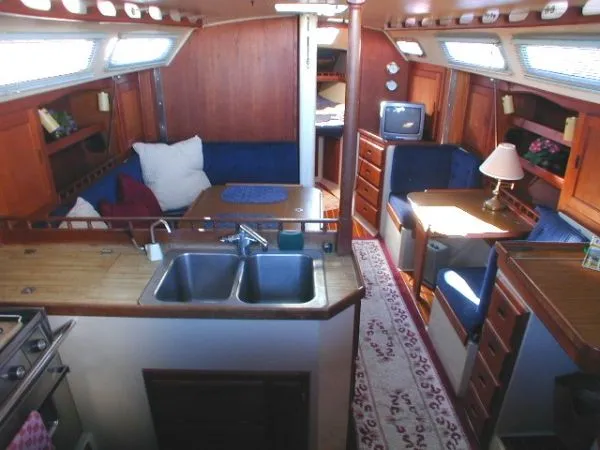 1985 Catalina Sloop