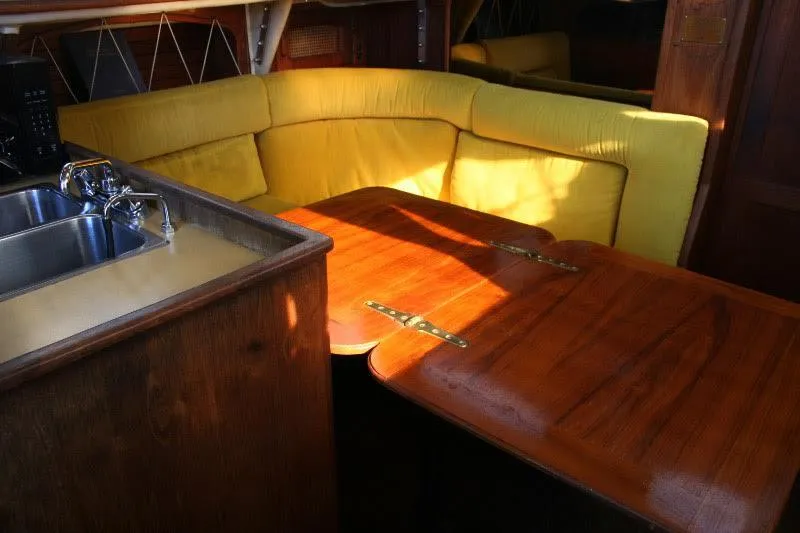 1978 Islander Freeport 36