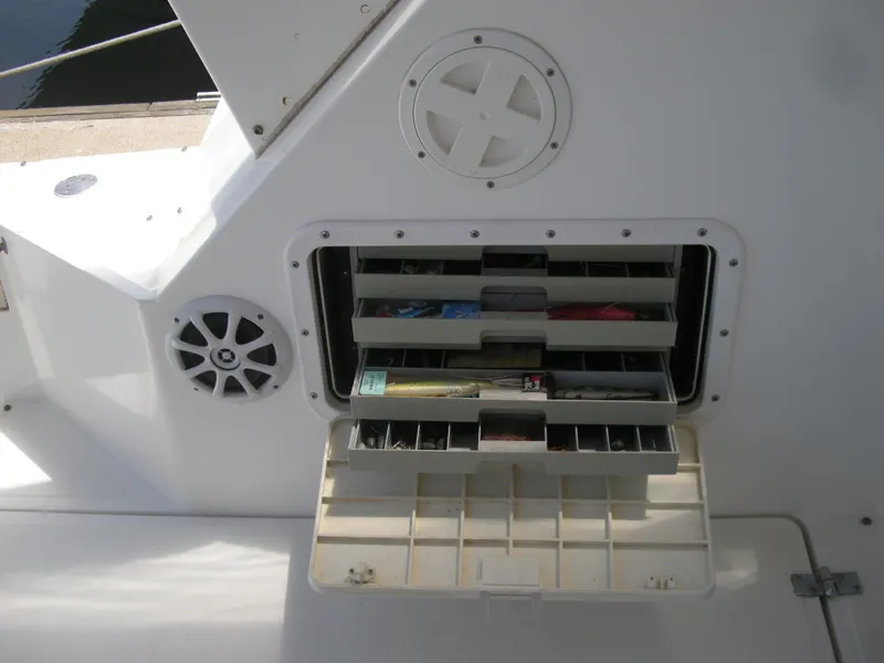 1988 Luhrs Alura 35