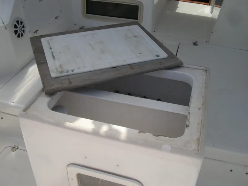 1988 Luhrs Alura 35