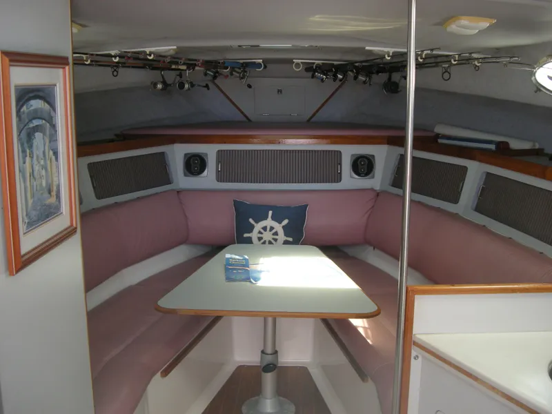 1988 Luhrs Alura 35