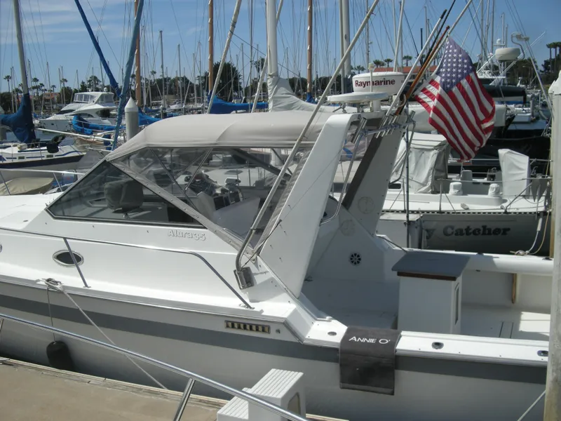 1988 Luhrs Alura 35
