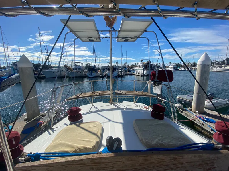 1985 Oceanic Center Cockpit 45