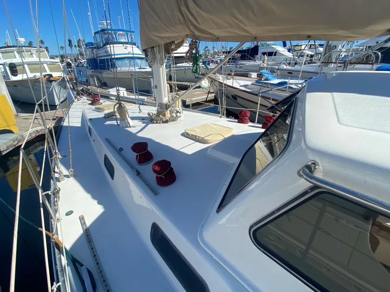 1985 Oceanic Center Cockpit 45