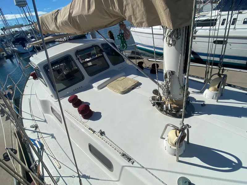 1985 Oceanic Center Cockpit 45