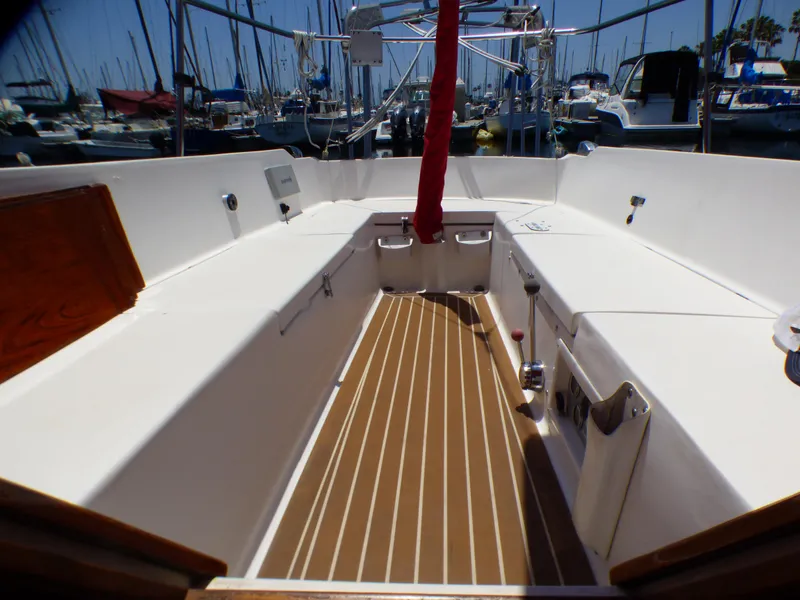 1977 Catalina 30
