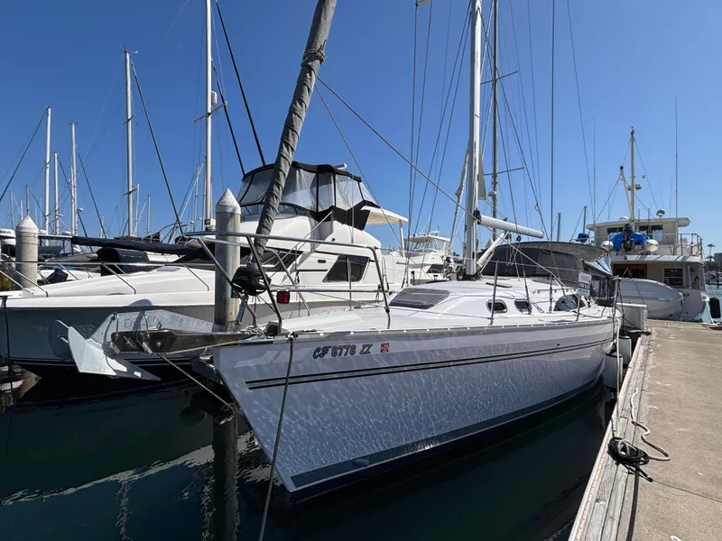 2019 Catalina 385