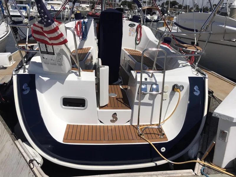 2005 Beneteau 323