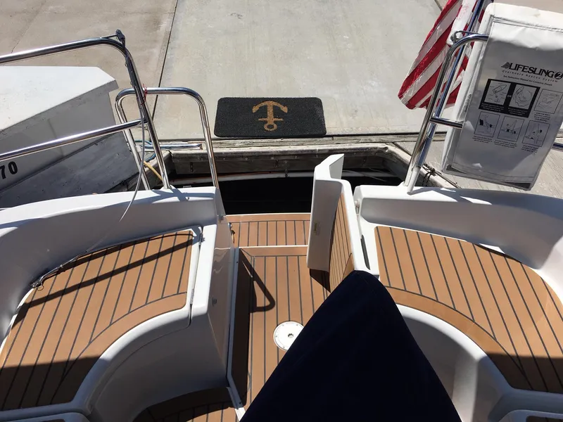 2005 Beneteau 323