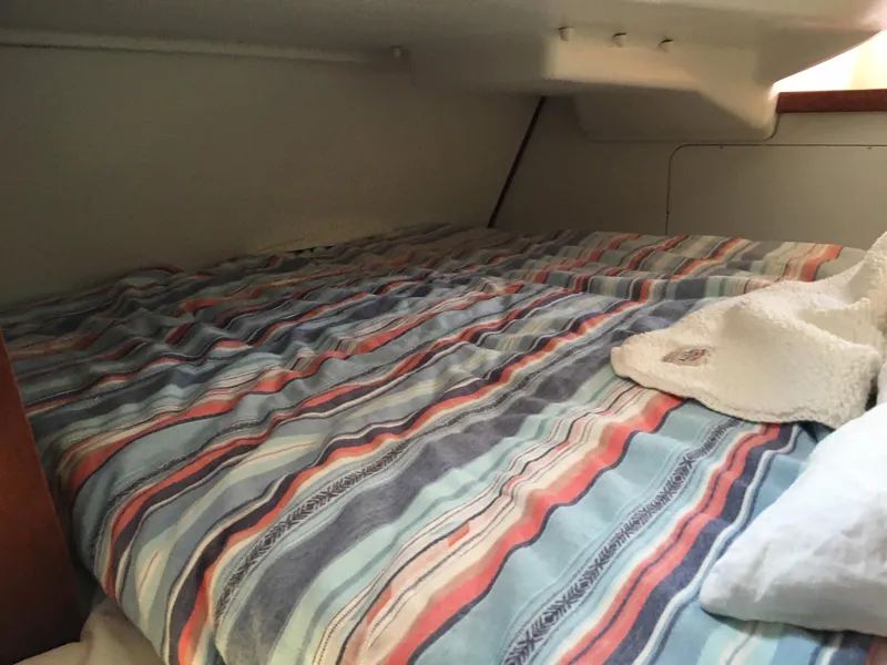 2005 Beneteau 323