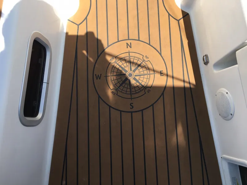 2005 Beneteau 323