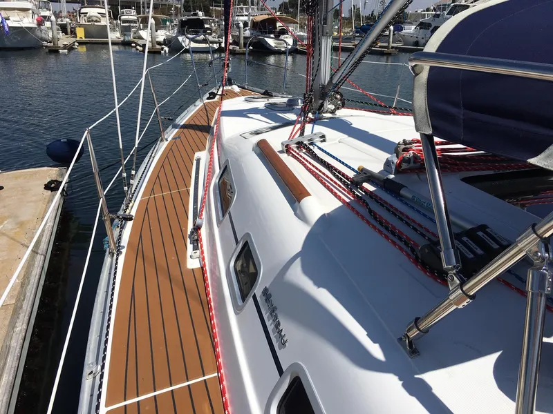 2005 Beneteau 323
