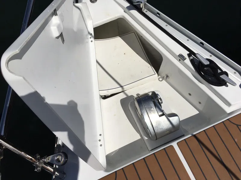 2005 Beneteau 323