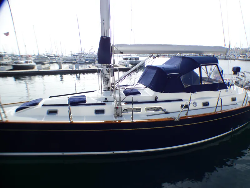 2000 Tayana 48