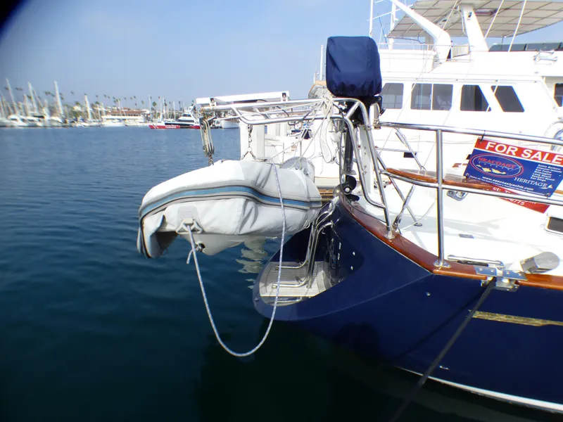2000 Tayana 48