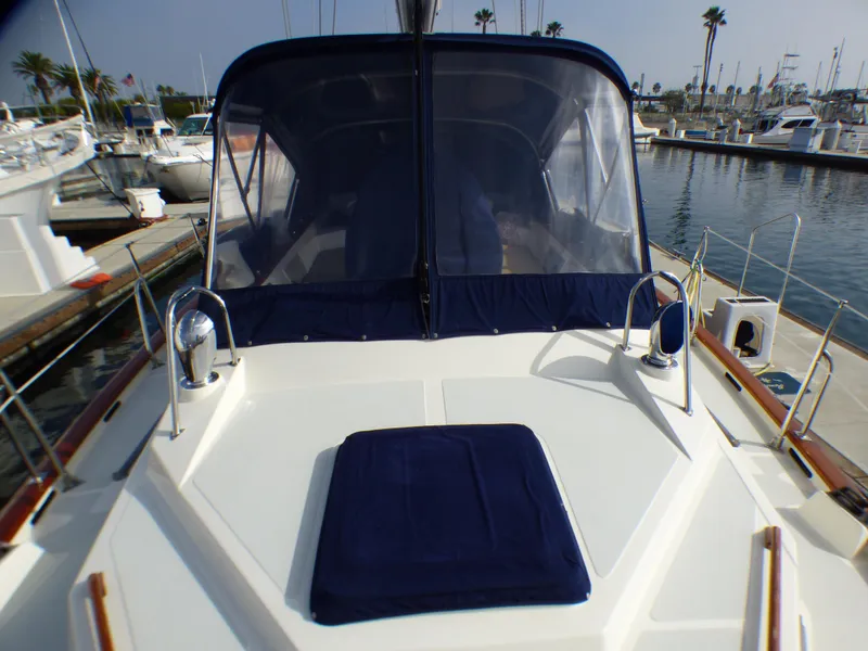 2000 Tayana 48