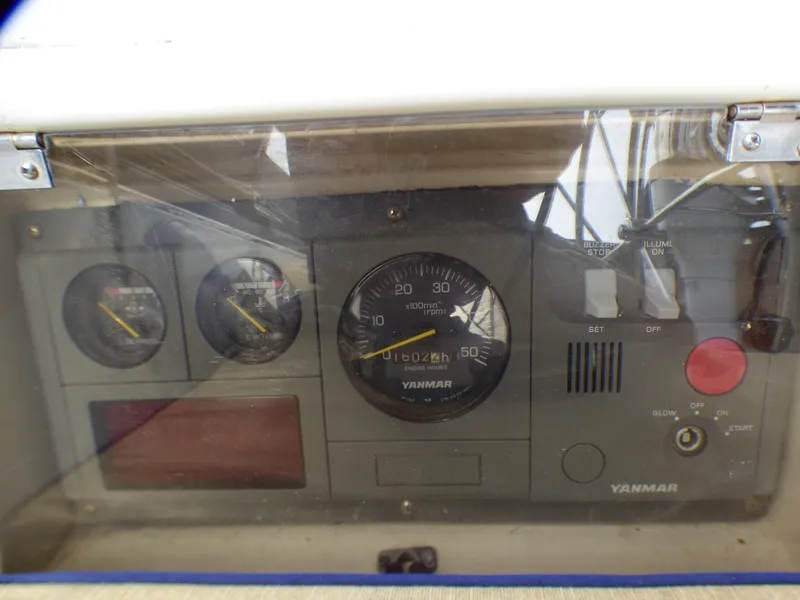 2000 Tayana 48