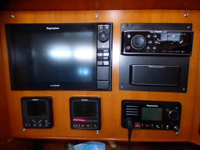 2000 Tayana 48