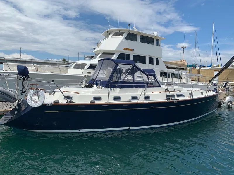 2000 Tayana 48