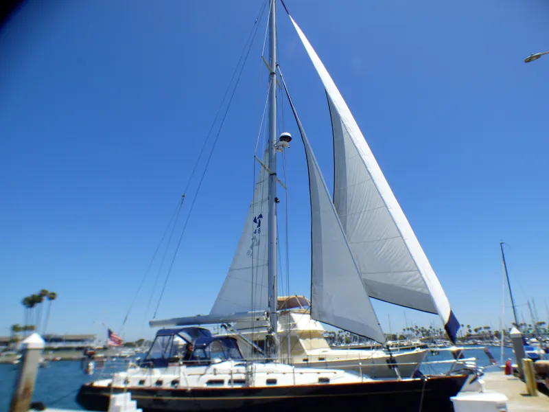 2000 Tayana 48