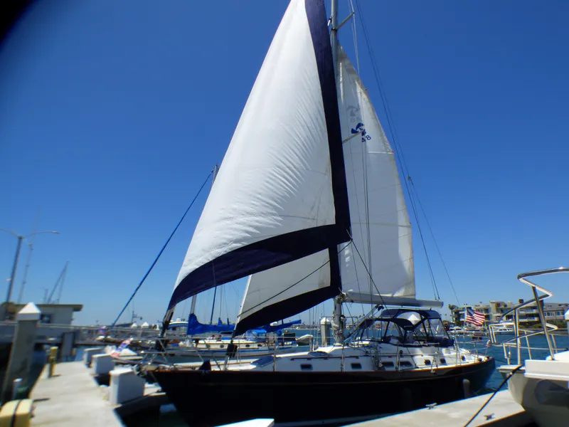 2000 Tayana 48