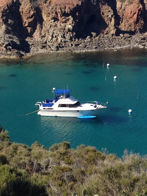 1983 Silverton 40 ft. Aft Cabin Motor Yacht