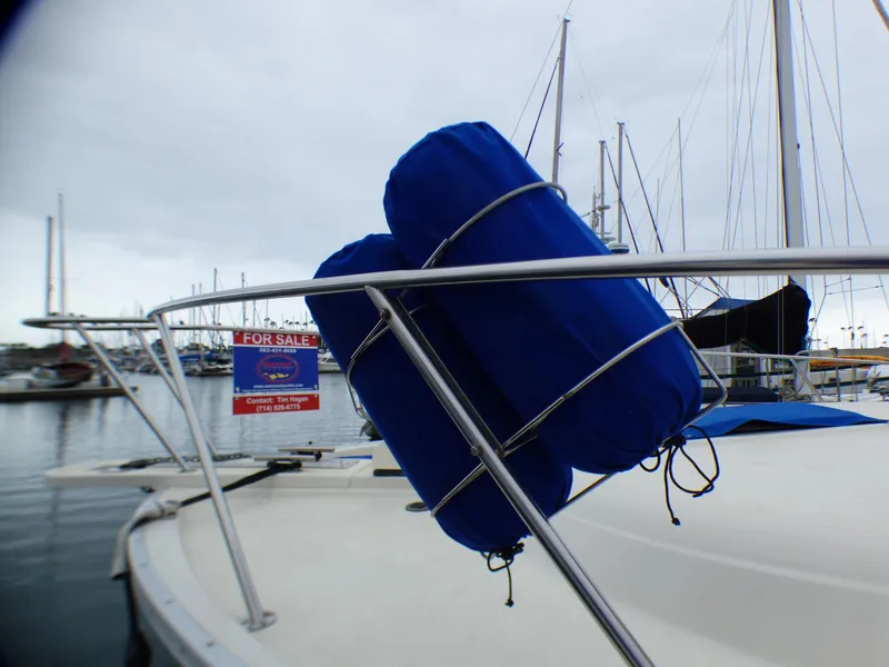 1983 Silverton 40 ft. Aft Cabin Motor Yacht