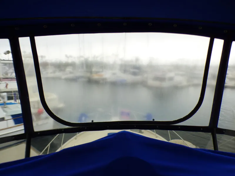 1983 Silverton 40 ft. Aft Cabin Motor Yacht