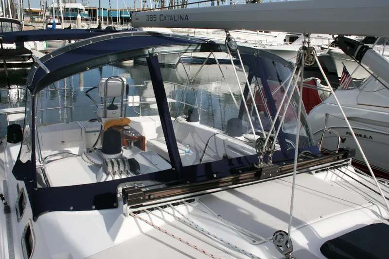 2012 Catalina 385