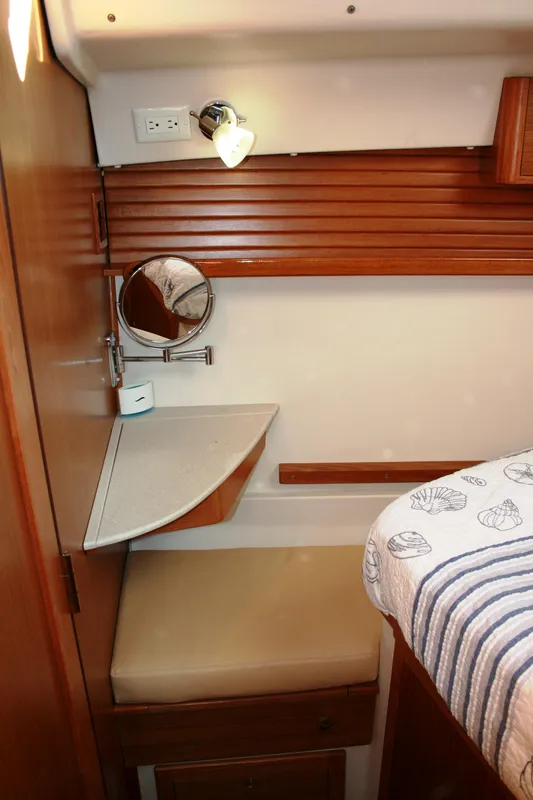 2012 Catalina 385