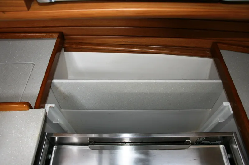 2012 Catalina 385