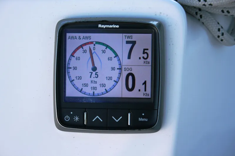 2012 Catalina 385
