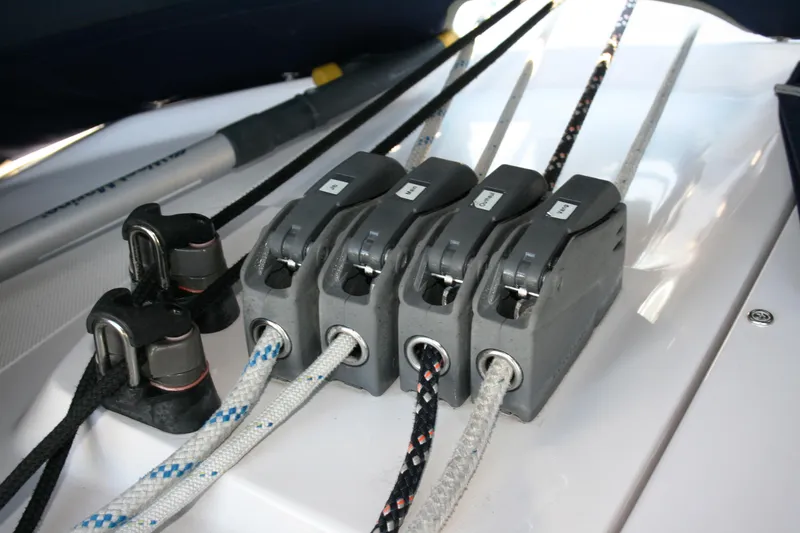 2012 Catalina 385