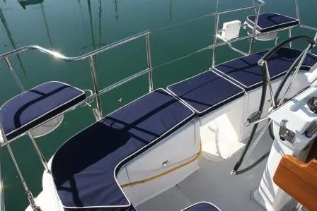 2012 Catalina 385