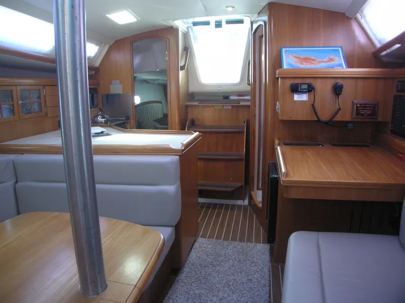 Salon looking aft